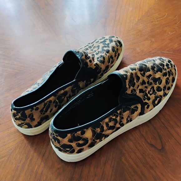 Time & Tru Slip-on Shoes - Size: 9.5      (1197) - Picture 2 of 6